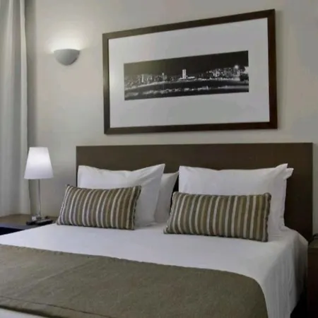 Orange Hotel *