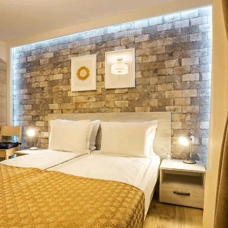 Orange Hotell Tirana