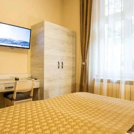 Orange מלון טיראנה