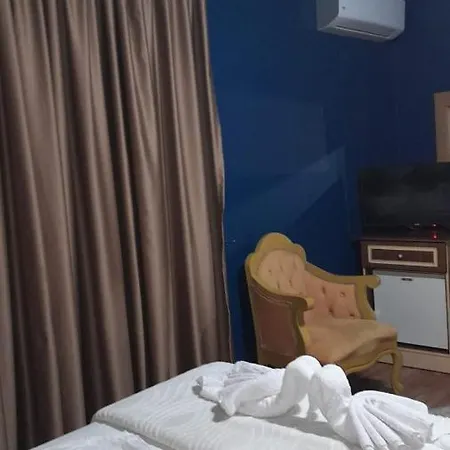 Orange *