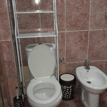 Orange * טיראנה